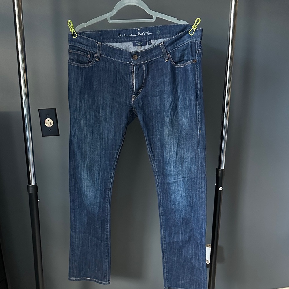 Levi's Women's Straight Leg Blue Jeans